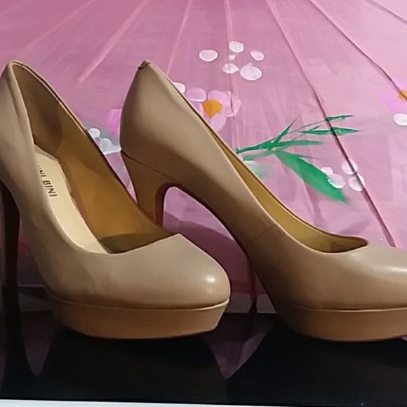 Gianni Bini Shoes - Gianni Bini heels NWOT